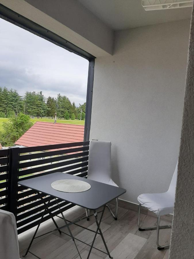 Elegant Inn Gospic Exterior photo